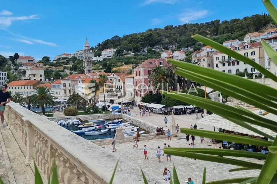 hvar, zastražišće, 38.000 m² za opg - slika 1