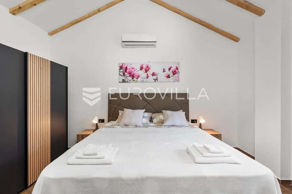istra, poreč prekrasna kamena vila s bazenom 133 m2 - slika 17