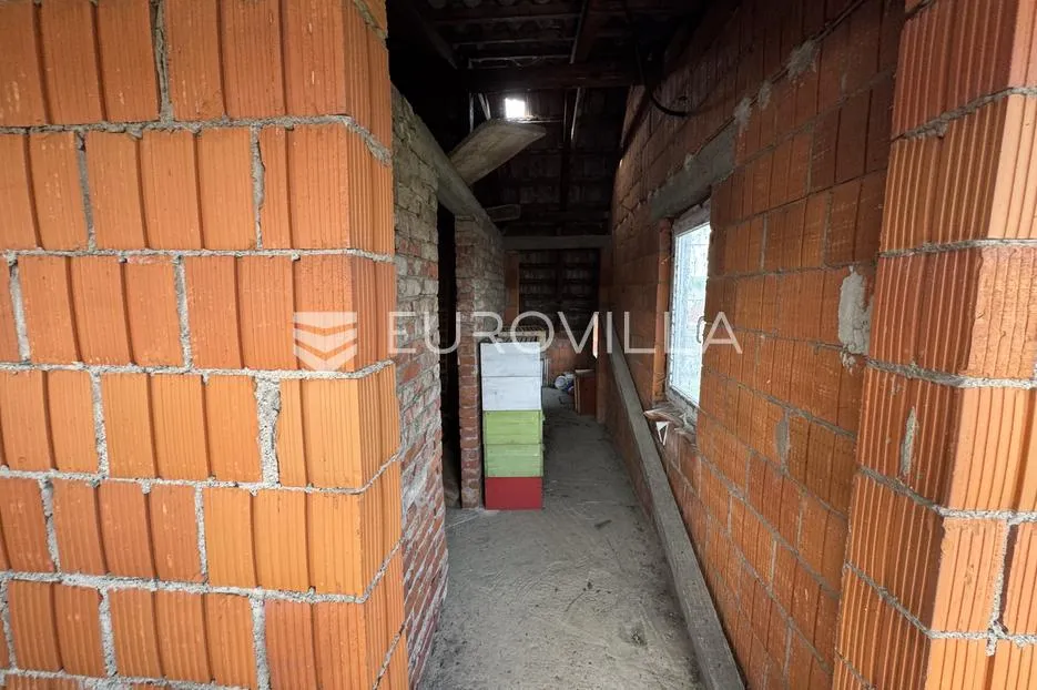 đakovo, sjever, dvije kuće sa poslovnim prostorom 250 m2 - slika 17