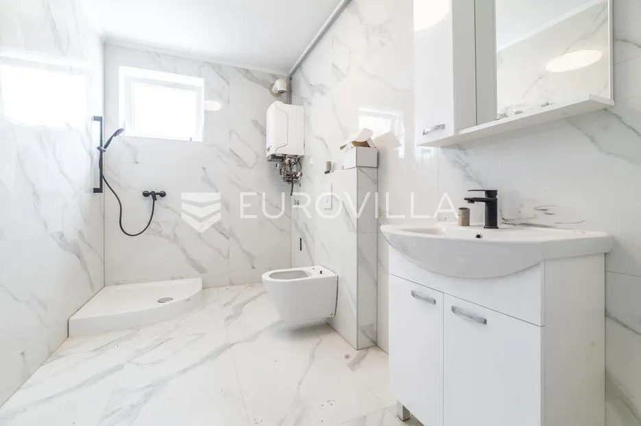 zagreb, dubrava, renovirani dvosoban stan nkp 77 m2 - slika 2