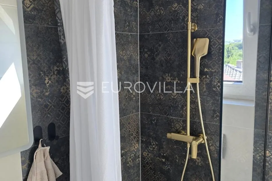 jadranovo, luksuzna dvojna kuća s bazenom 197 m² - slika 21