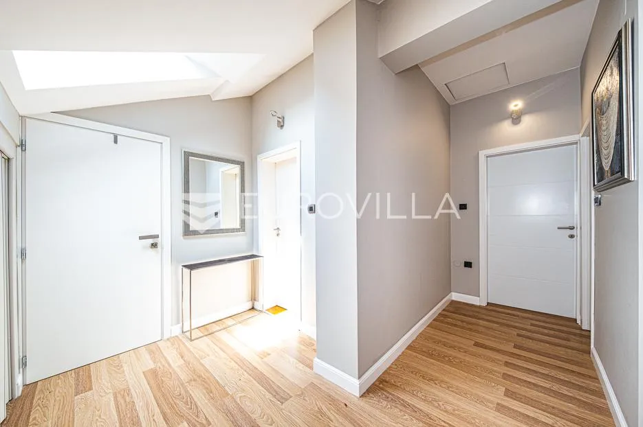 zagreb, maksimir, stambeno, poslovna zgrada 602 m², pomoćni objekt 43 m² - slika 22