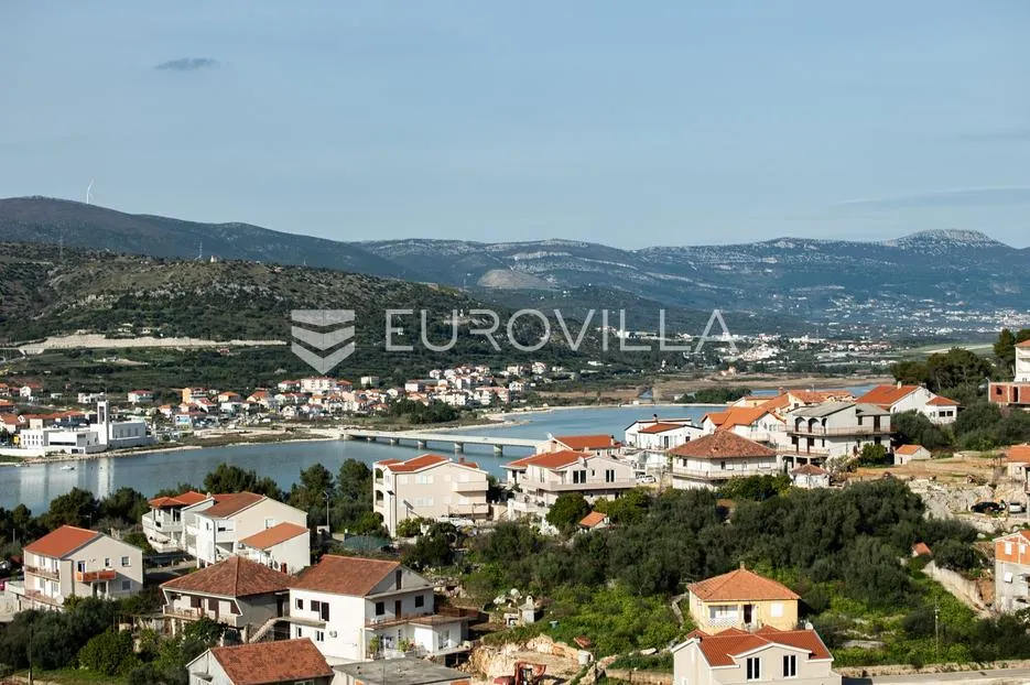 luksuzna vila s panoramskim pogledom na trogir i more - slika 31
