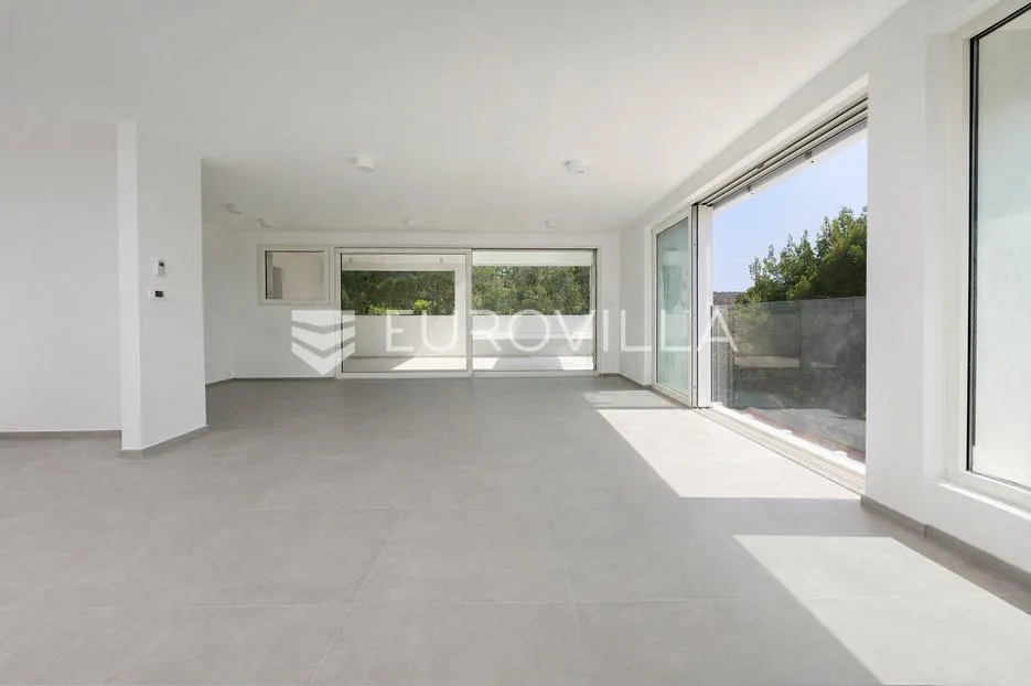opatija privé, ekskluzivan četverosoban stan 139 m², bazen, teretana - slika 7