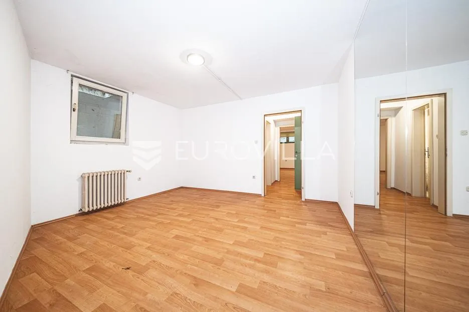zagreb, pantovčak, peterosoban stan s neto korisnom površinom od 301 m² - slika 28