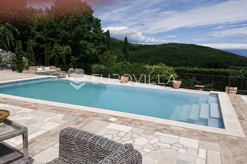 brseč - predivna luksuzna vila s bazenom i panoramskim pogledom na more - slika 11