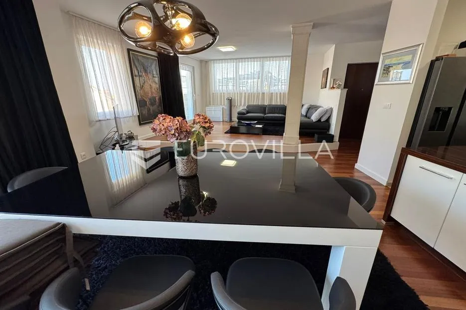 brač, bol, luksuzni penthouse u centru mjesta i građevinsko zemljište s dozvolom - slika 4