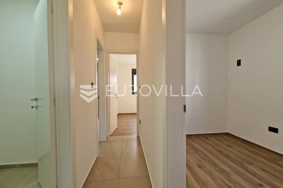 vir, apartman s krovnom terasom, pogled na more - slika 27