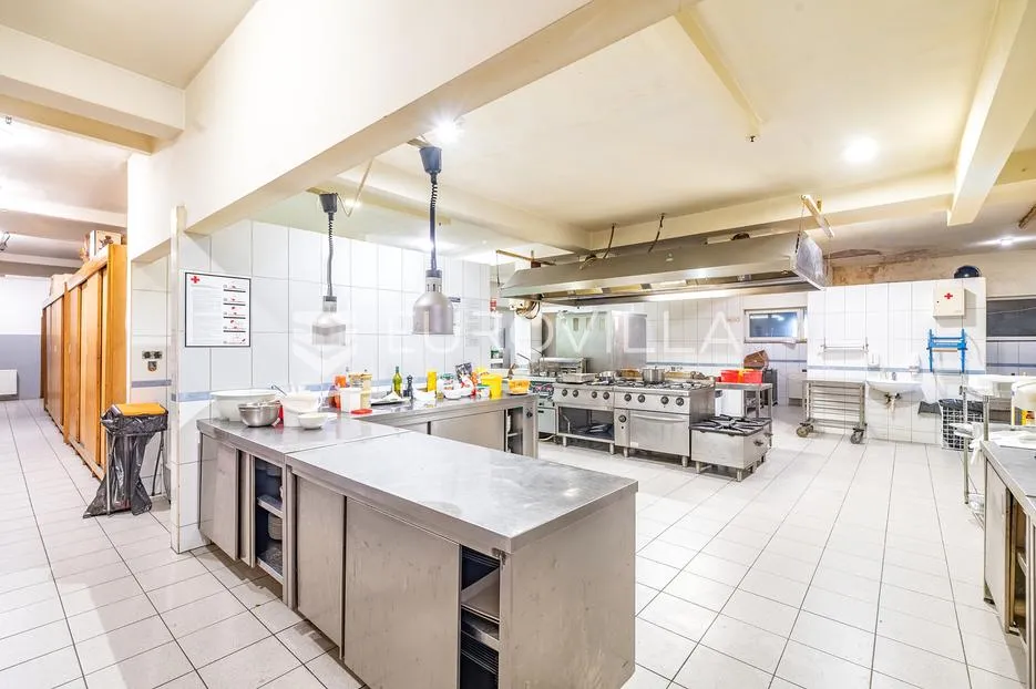 rugvica, poslovni kompleks površine 2.970 m² na zemljištu od 24.545 m² - slika 10