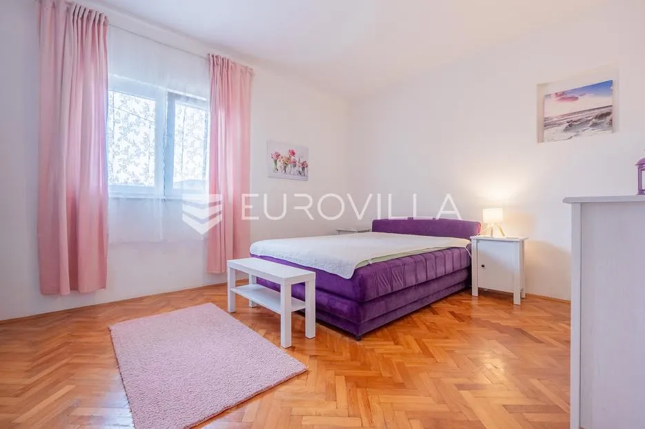 otok ugljan, preko, zemljište i lijepa kuća s tri stana i pogledom na more - slika 26