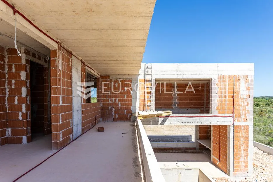 vodice, premium vila s bazenom i jacuzzijem u izgradnji, zemljište 600 m² - slika 16