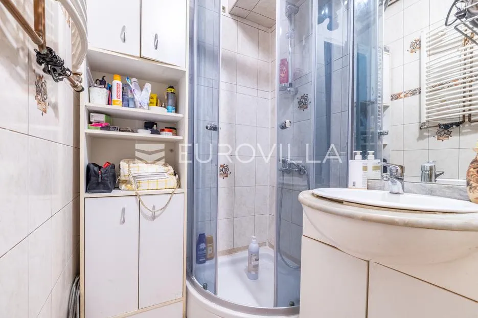 zagreb, voltino, prekrasan dvosoban stan 51 m2 - slika 6