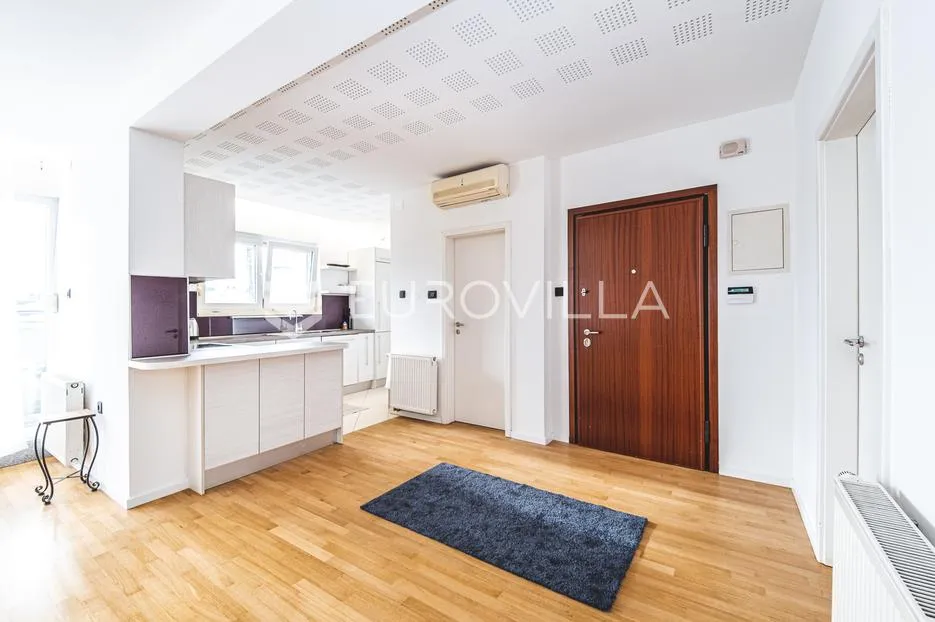 zagreb, laščinska cesta, prekrasno uređen četverosoban stan, prvi najam, 143 m² - slika 6