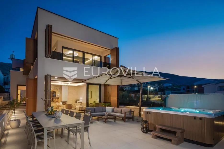 pag prekrasna villa sa pogledom na more 350 m² na 200 metara od mora - slika 6
