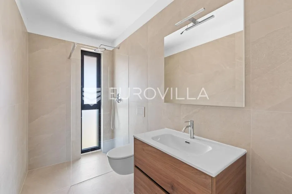 istra, novigrad, stan s 2 spavaće sobe u prizemlju 134 m² 2 parkirna mjesta - slika 5