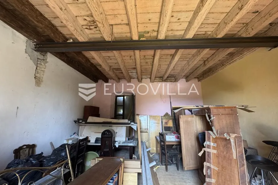 istra, tar, kamena kuća u nizu za renovaciju s okućnicom, 500 metara od mora - slika 11