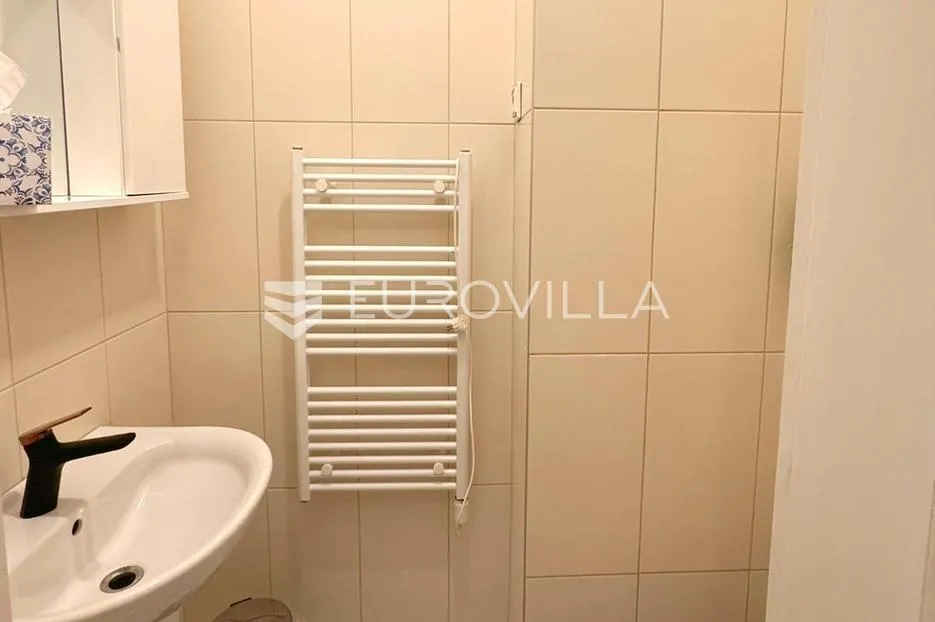 zadar, branimirova obala, prekrasan stan s pogledom na more - slika 9