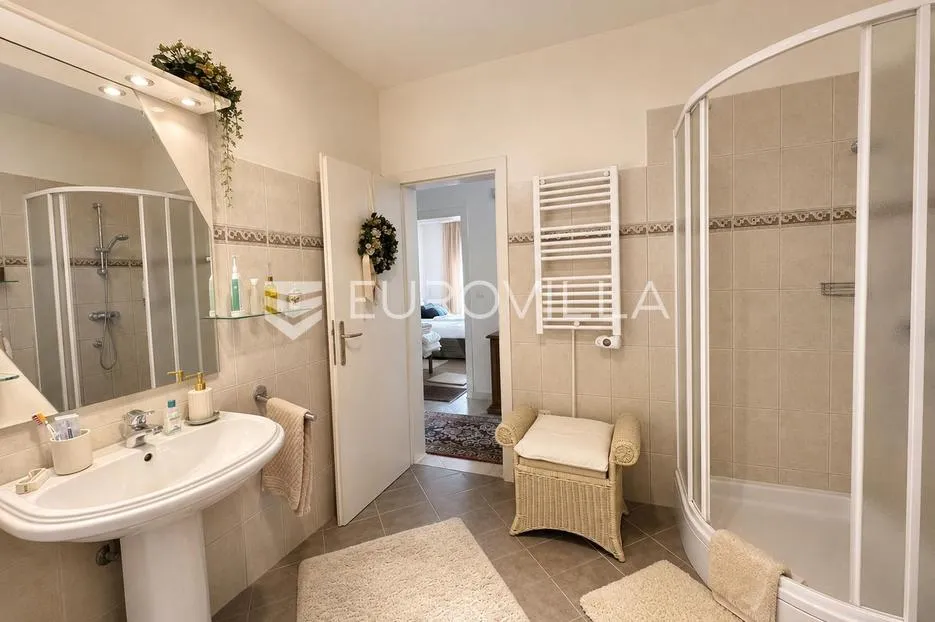 senj, četverosoban stan,155,85 m² s garžom i pogledom na more - slika 21