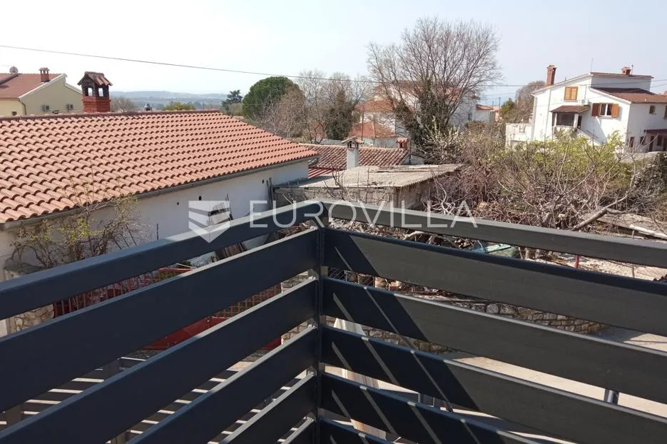 istra, vabriga, dvosoban uređen stan 65 m² - slika 9