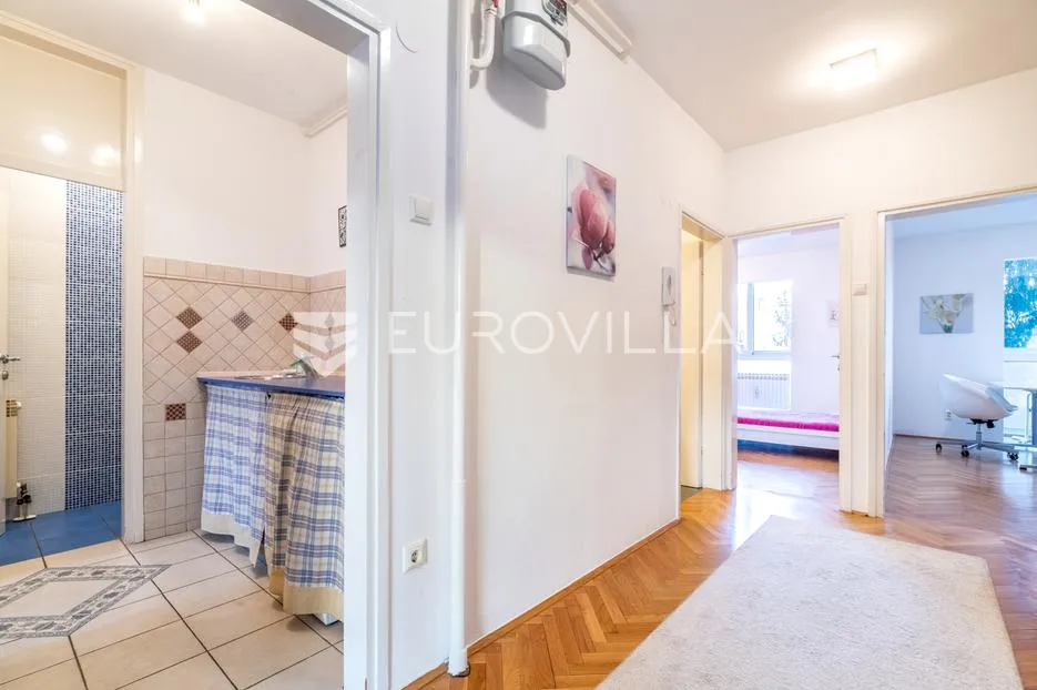 zagreb, donji grad prekrasan trosoban stan 85 m² - slika 9