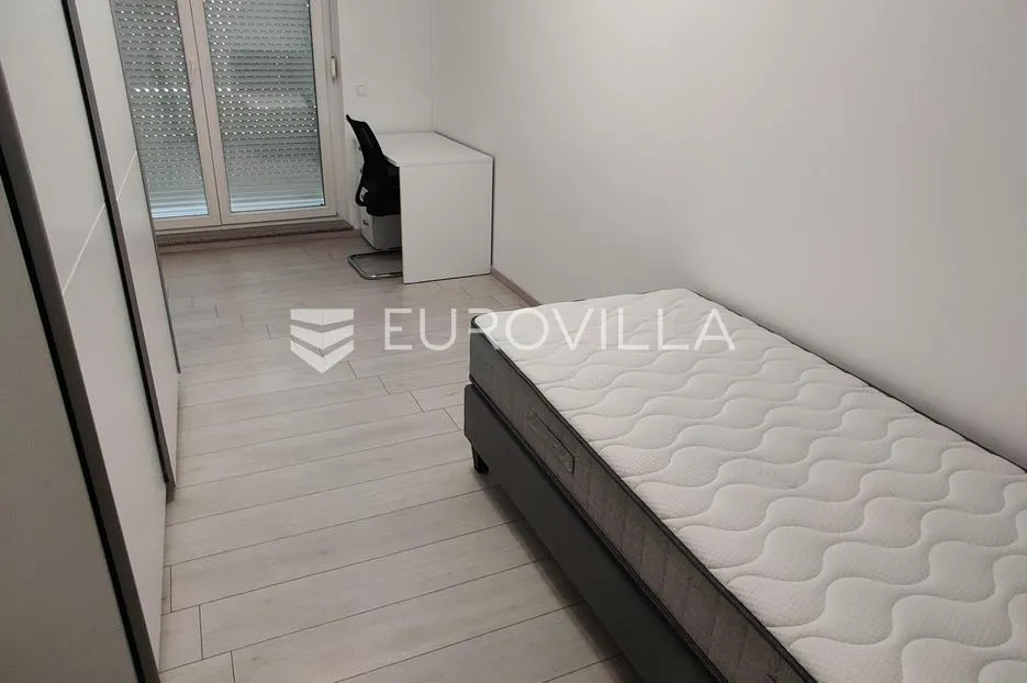 zagreb, trešnjevka, odličan četverosoban stan nkp 98 m2 + gpm - slika 8