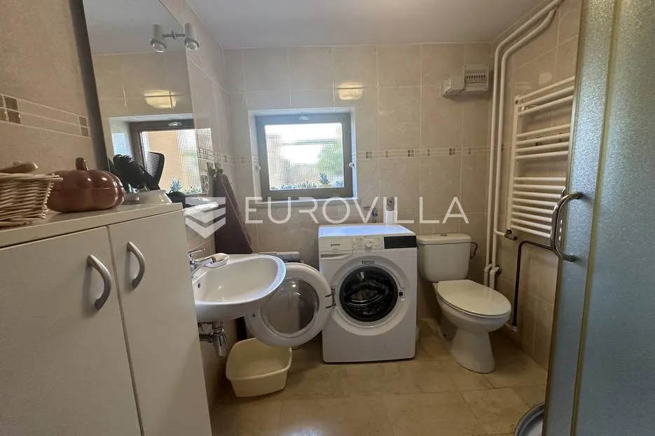 štinjan, prekrasna kuća u nizu s vrtom i pogledom more 300 m² - slika 26