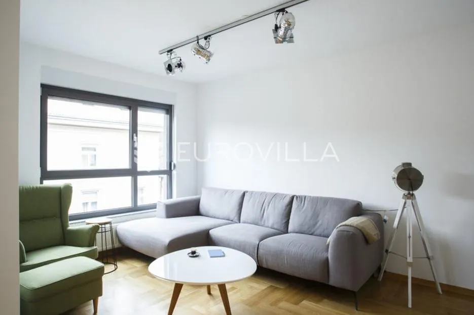 Zagreb, Ilica, moderan dvosoban stan NKP 87 m2 + GPM