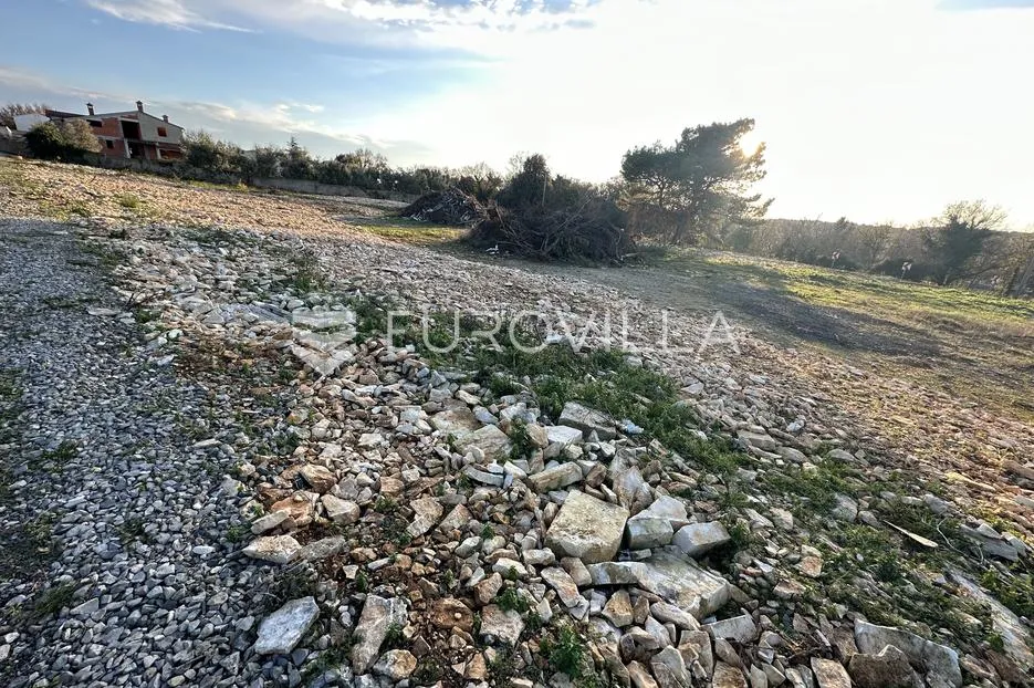 istra, ližnjan, veliko građevinsko zemljište 774 m2 za p+1 - slika 8