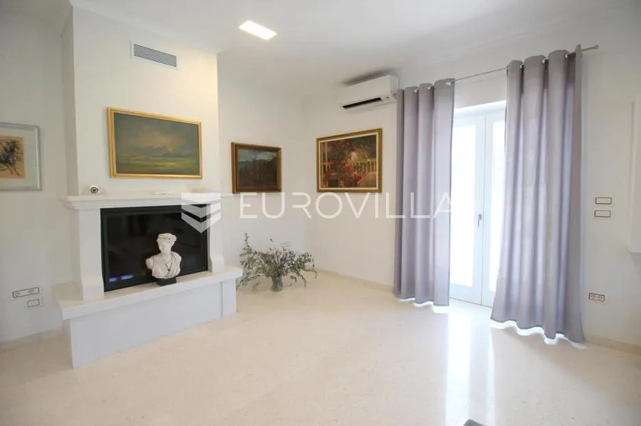 istra, kanfanar, prekrasna kuća 280 m² na velikom imanju od 1900 m² - slika 15