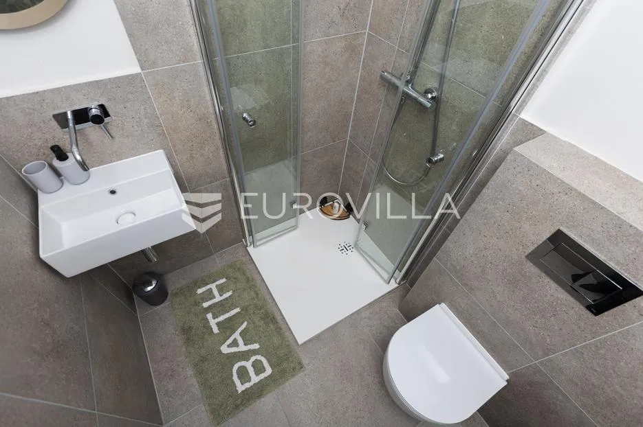opatija, centar, luksuzan četverosoban stan 110 m² - slika 15