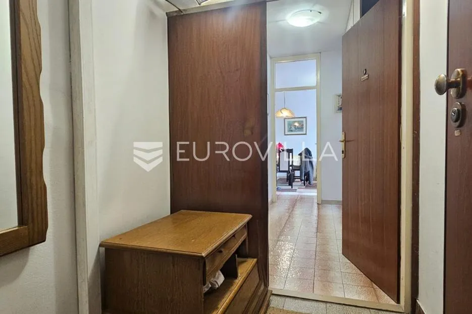 split, pujanke trosoban stan od 79 m² u zgradi te ostavu u podrumu - slika 17