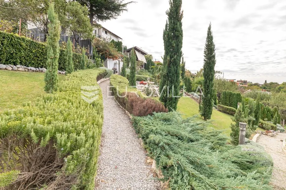 zagreb, remetska cesta, prekrasna vila za najam s vrtom - slika 21