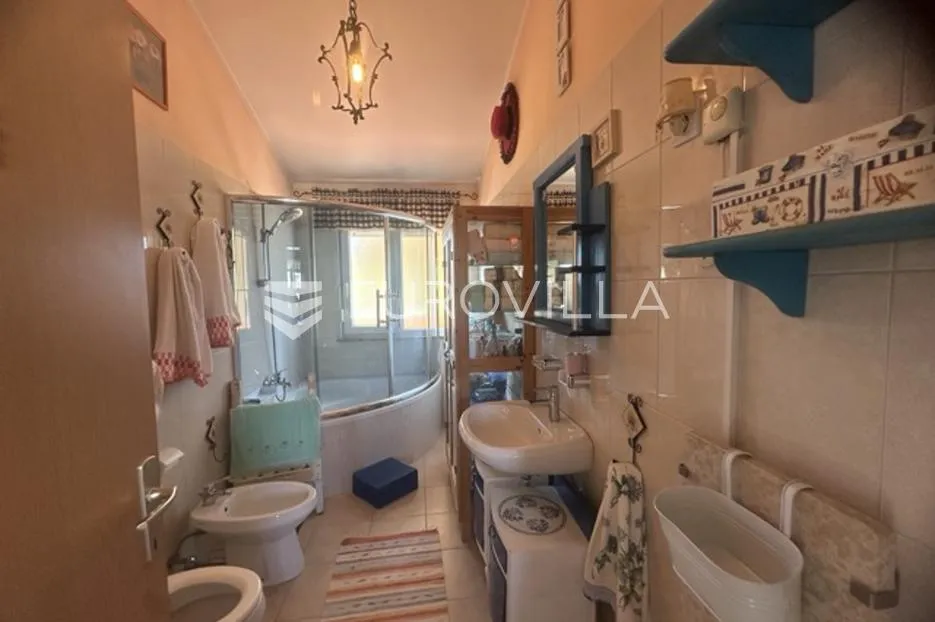 istra, ližnjan, šarmantan dvosobni stan nkp 48 m2 s pogledom more - slika 13