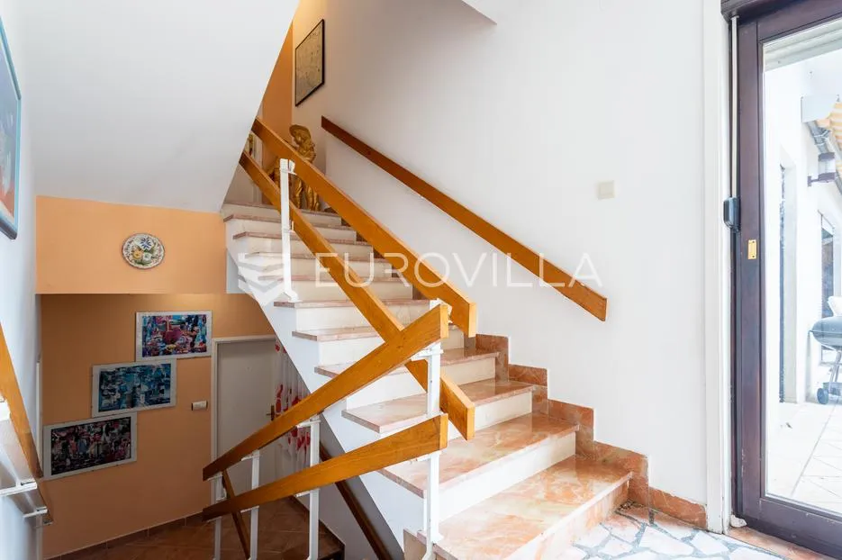 zaostrog, apartmanska kuća prvi red do mora - slika 24