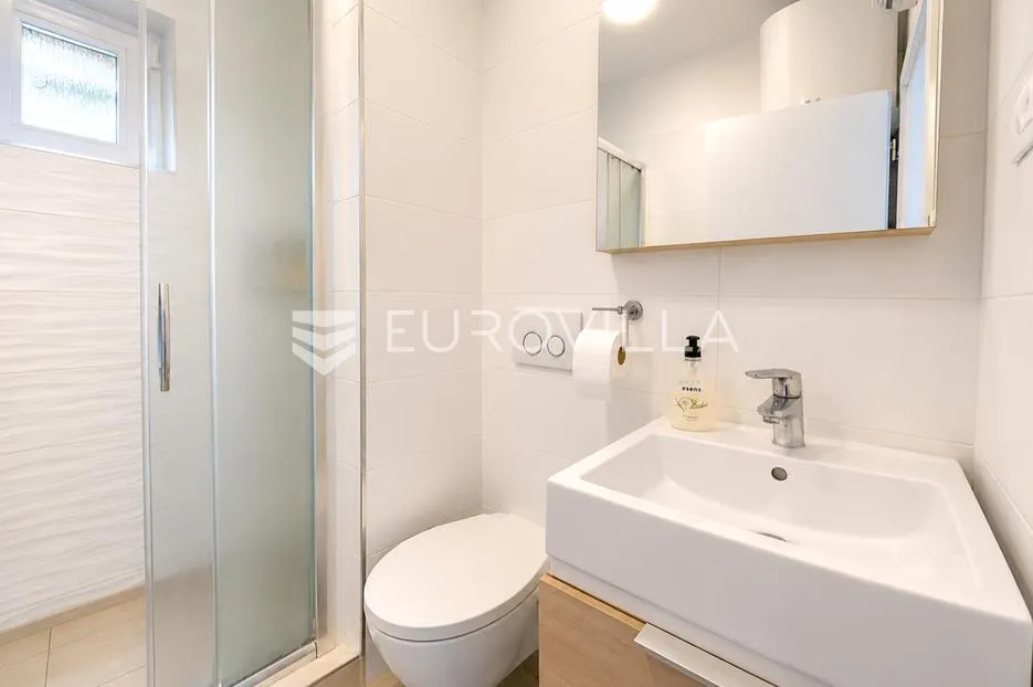 senj, trosoban stan 105 m², s pogledom na more - slika 9