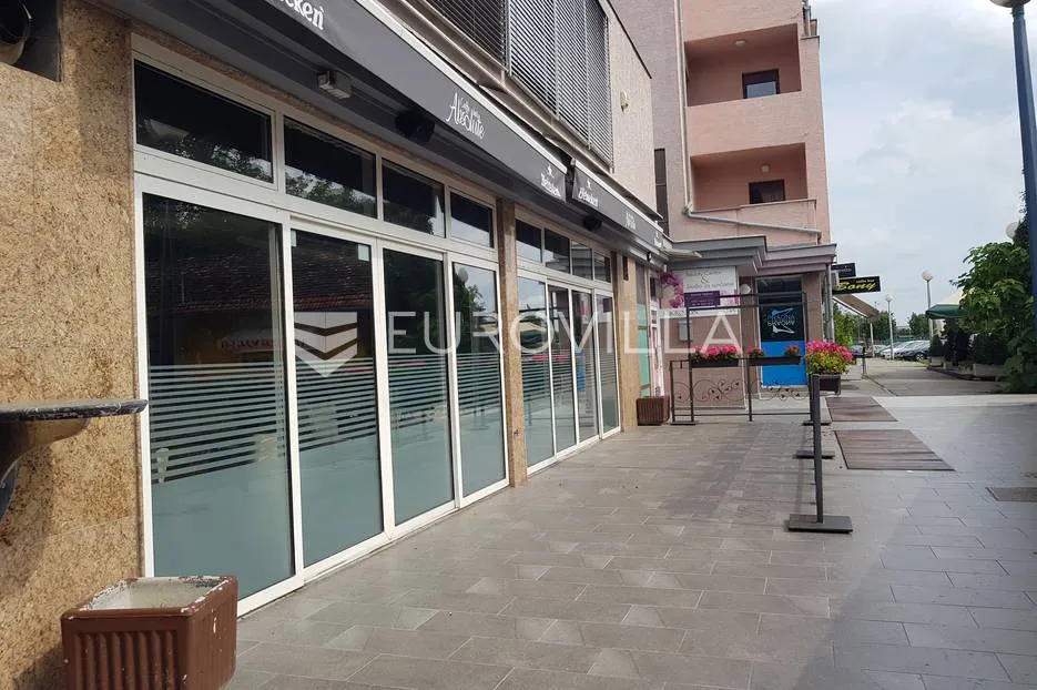 velika gorica zagrebačka ulica odličan poslovni prostor 102m2 terasa najam - slika 5