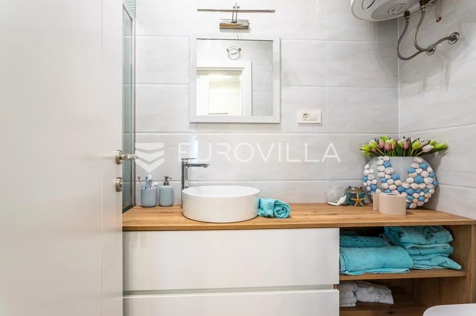 betina, prekrasan trosoban stan s bazenom i pogledom na more, 112,75 m² - slika 18