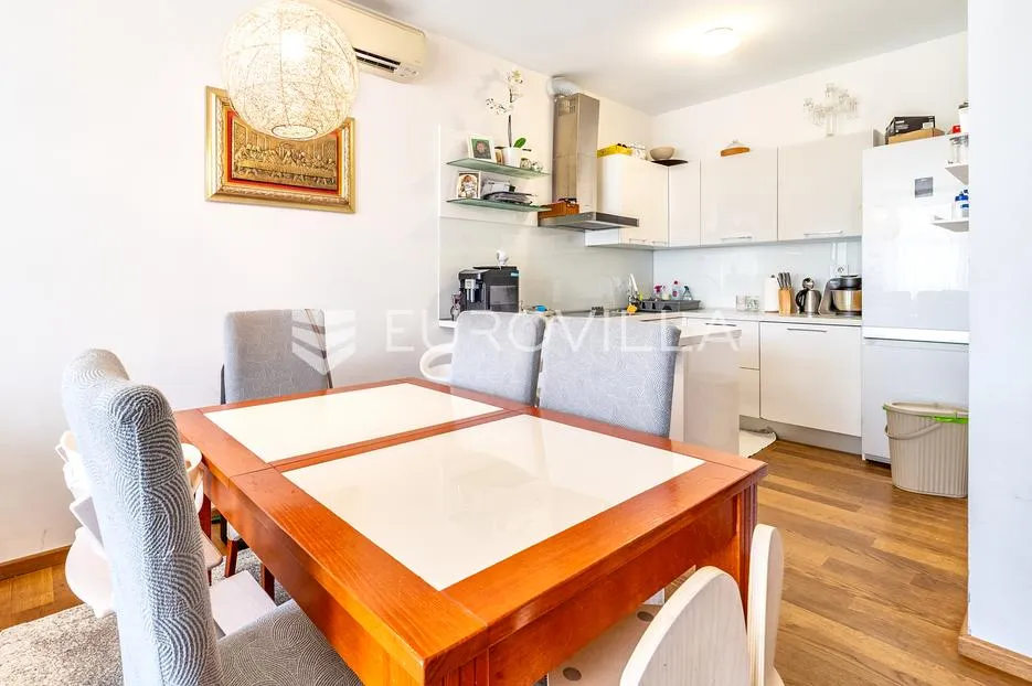 zagreb, maksimir, prekrasan trosoban stan, garažno parking mjesto, spremište, 77 m² - slika 4