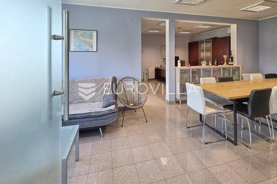 zelina, odlična poslovna zgrada/hala od 520 m² na zemljištu od 4500 m² - slika 14