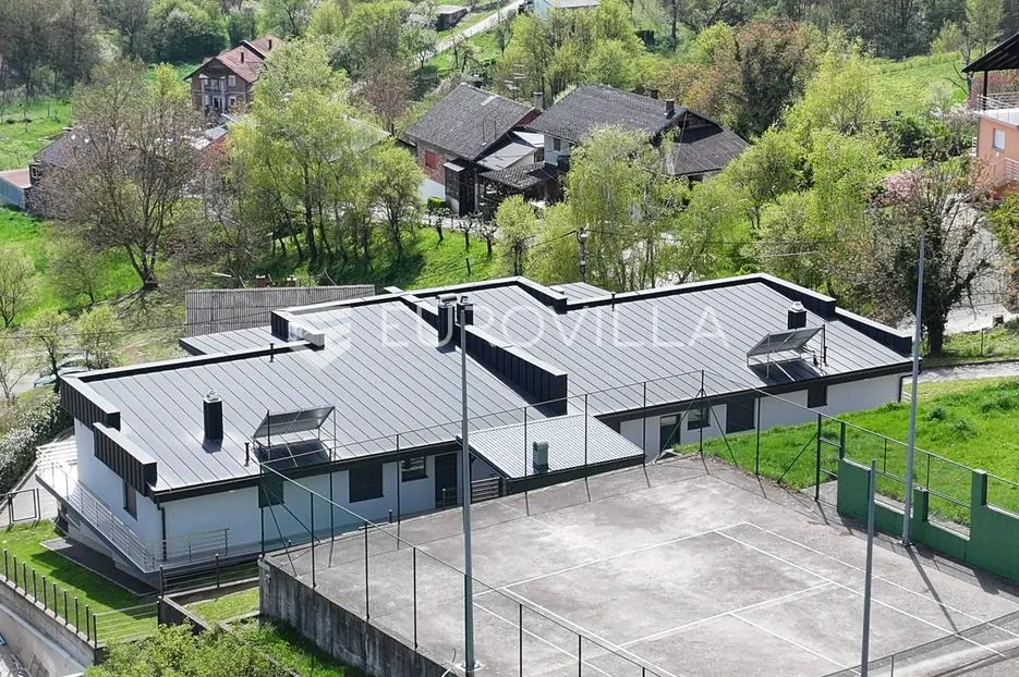 sveti ivan zelina, prekrasna dvojna kuća površine 385 m² - slika 20