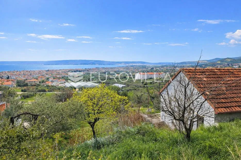 kaštel stari, samostojeća prizemnica površine 74 m², položena na zemljištu površine 1017 m² - slika 9