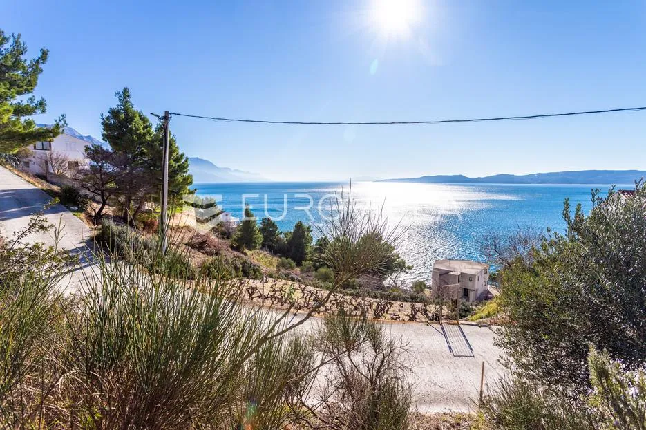 Omiš, Marušići, atraktivno građevinsko zemljište površine 537 m² - Marušići, Omiš