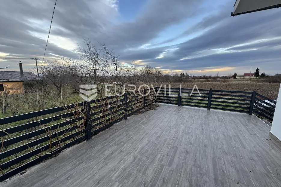 mandićevac, prekrasna vikendica 115 m² sa vinogradom i voćnjakom - slika 36