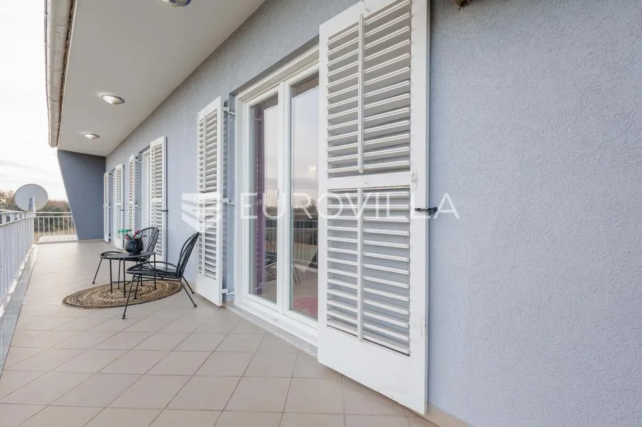 istra, pula, stan 3 spavaće sobe, vrt, parking, 165 m² - slika 17