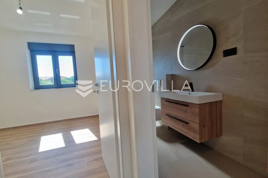 vir, novogradnja, trosobni apartman s vrtom - slika 3