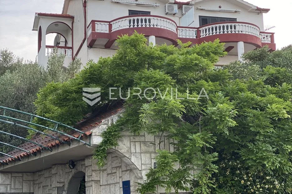 Otok Ugljan, Kali, lijepa kuća s pogledom na more