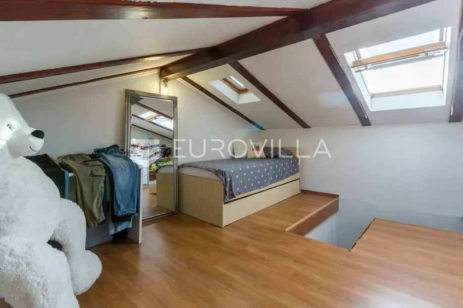 istra, rovinj, predivna kuća od 75 m² u centru grada s pogledom na more - slika 18