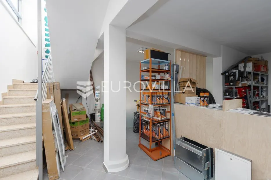 istra, novigrad, atraktivan poslovni prostor od 129 m² u blizini marine - slika 8