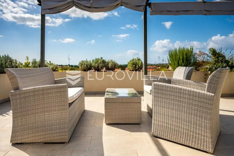 istra, medulin, višesoban penthouse s predivnom terasom i pogledom - slika 31