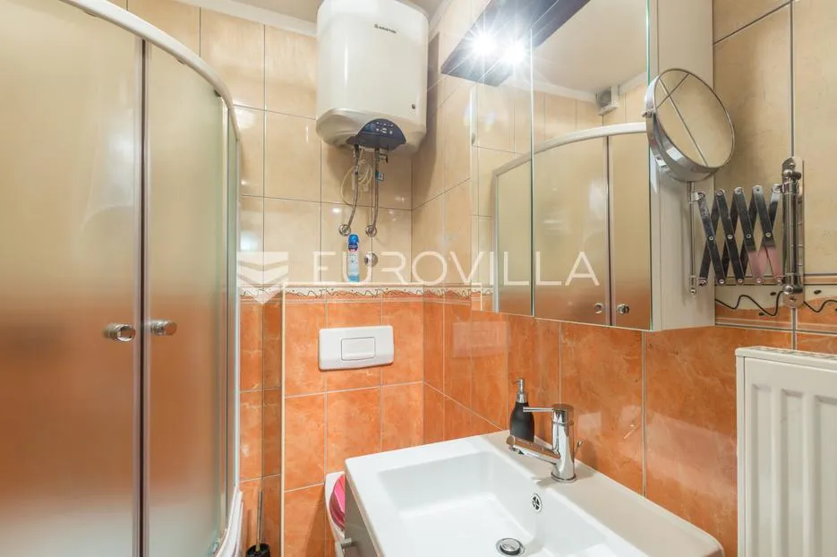 istra, pula prilika za investiciju, apartmanska kuća podijeljena na 3 stambene jedinice - slika 34